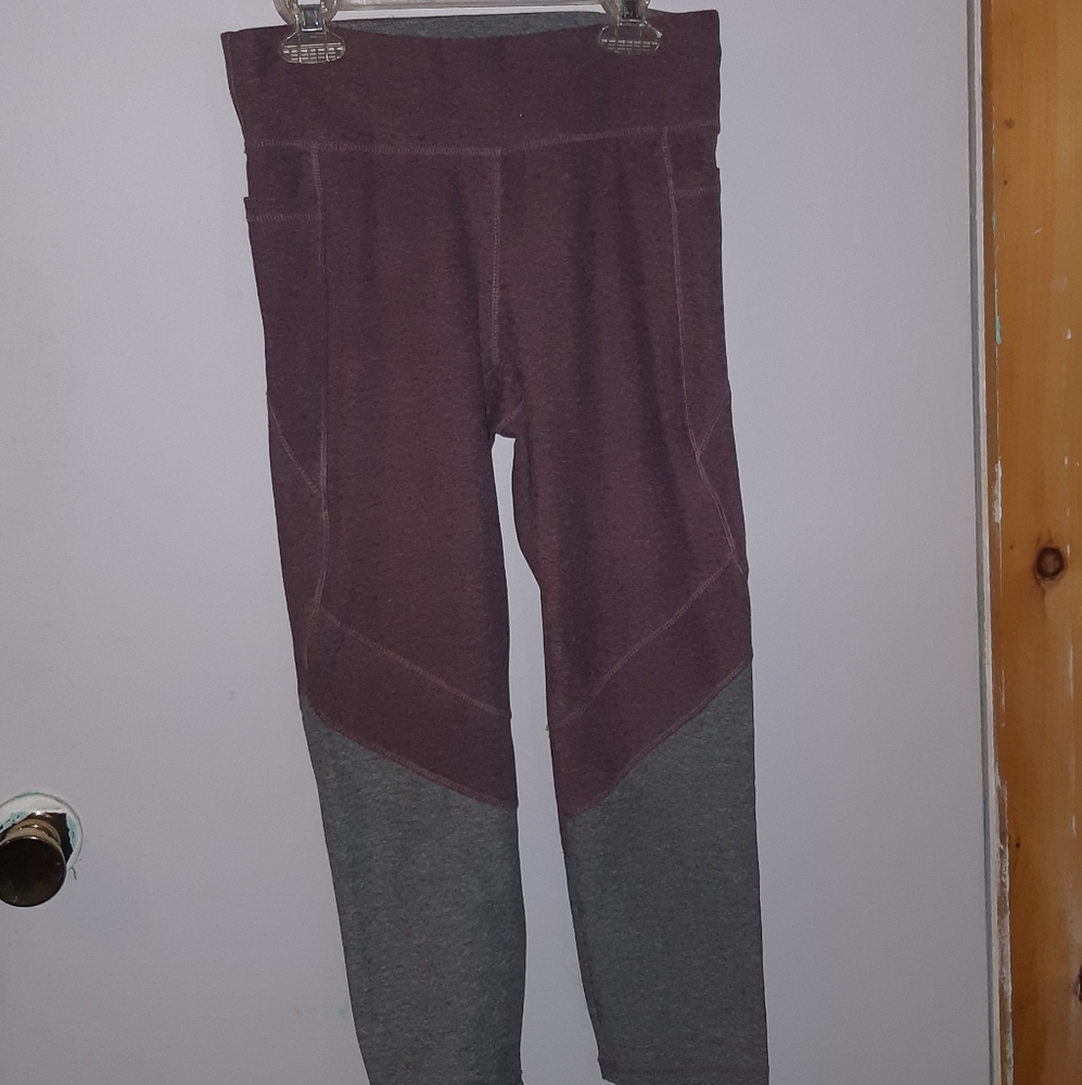 Colour block cropped leggings